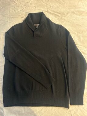 Banana Republic Men's V-Neck Merino Sweater - Black